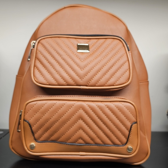 Backpack - Picture 5 of 5